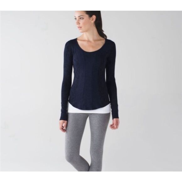 Lululemon Between The Lines Navy Inkwell Snakeskin Desert Longsleeve Shirt Sz 6 - Picture 1 of 7